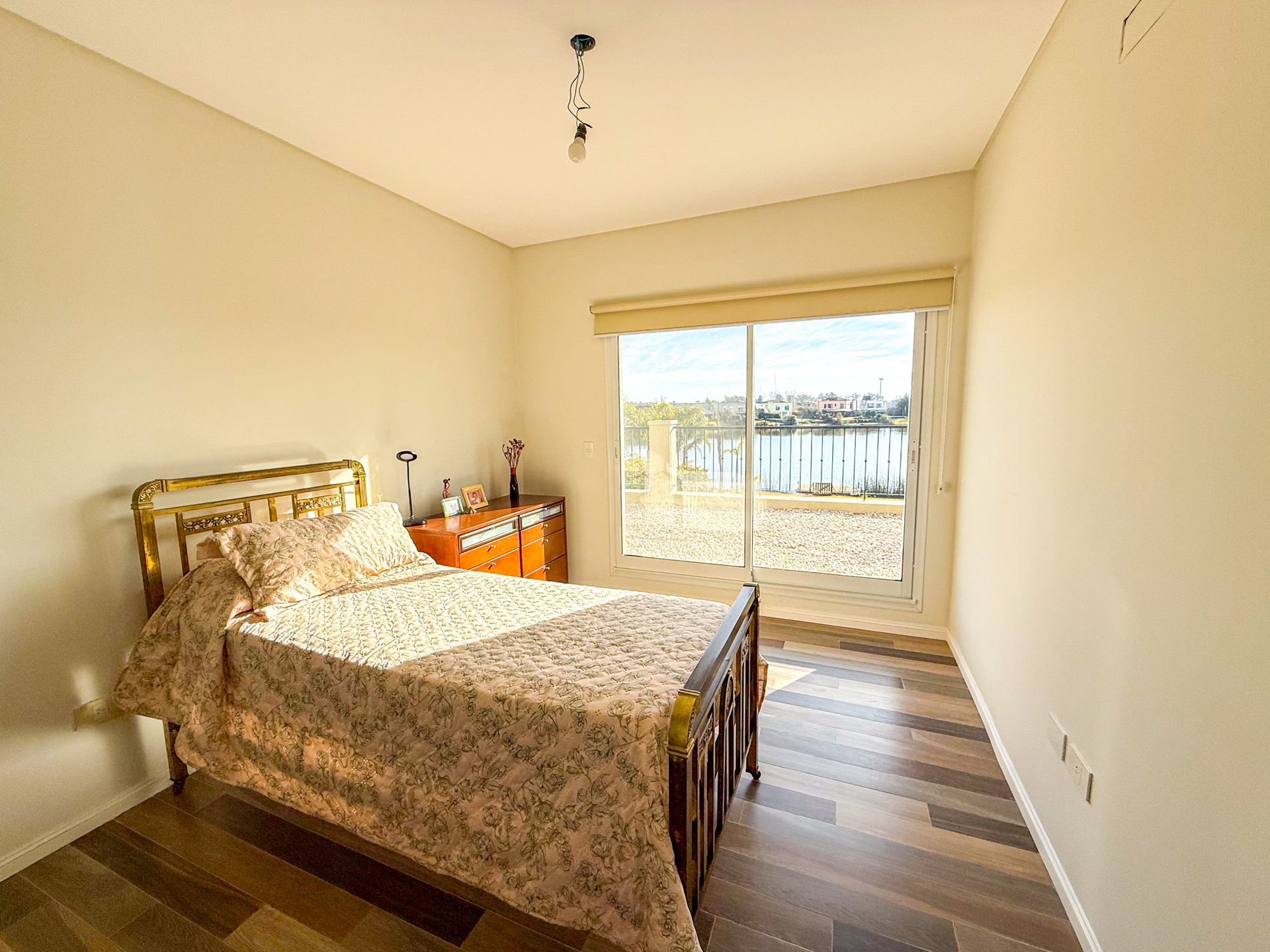 Casa A La Laguna En Venta En Villanueva San Benito
