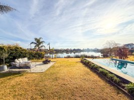 Casa A La Laguna En Venta En Villanueva San Benito