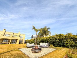Casa A La Laguna En Venta En Villanueva San Benito