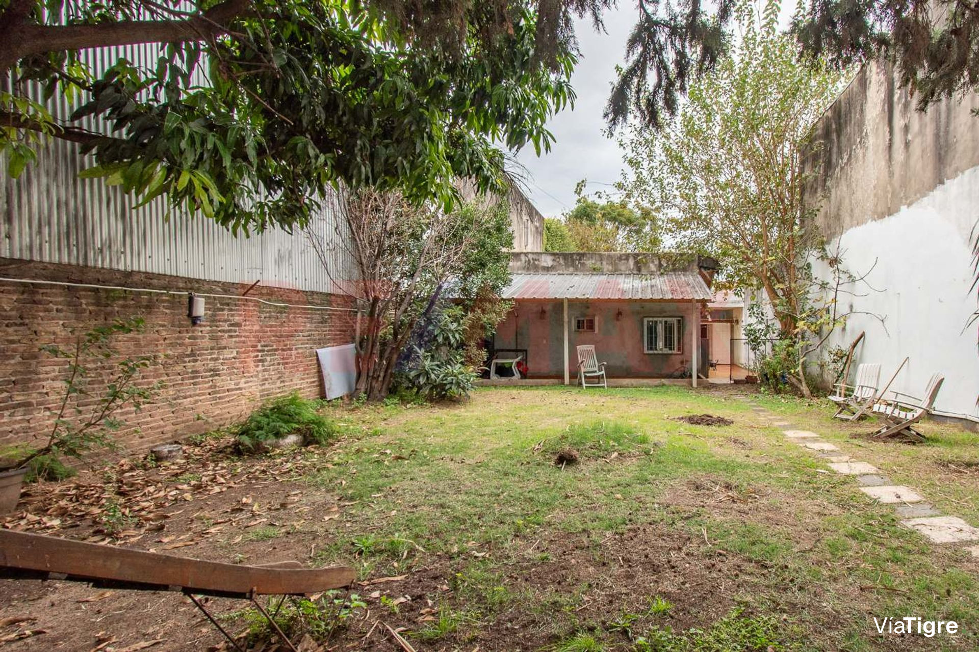 Venta Casa 3 amb y Depto con parque Florida Oeste