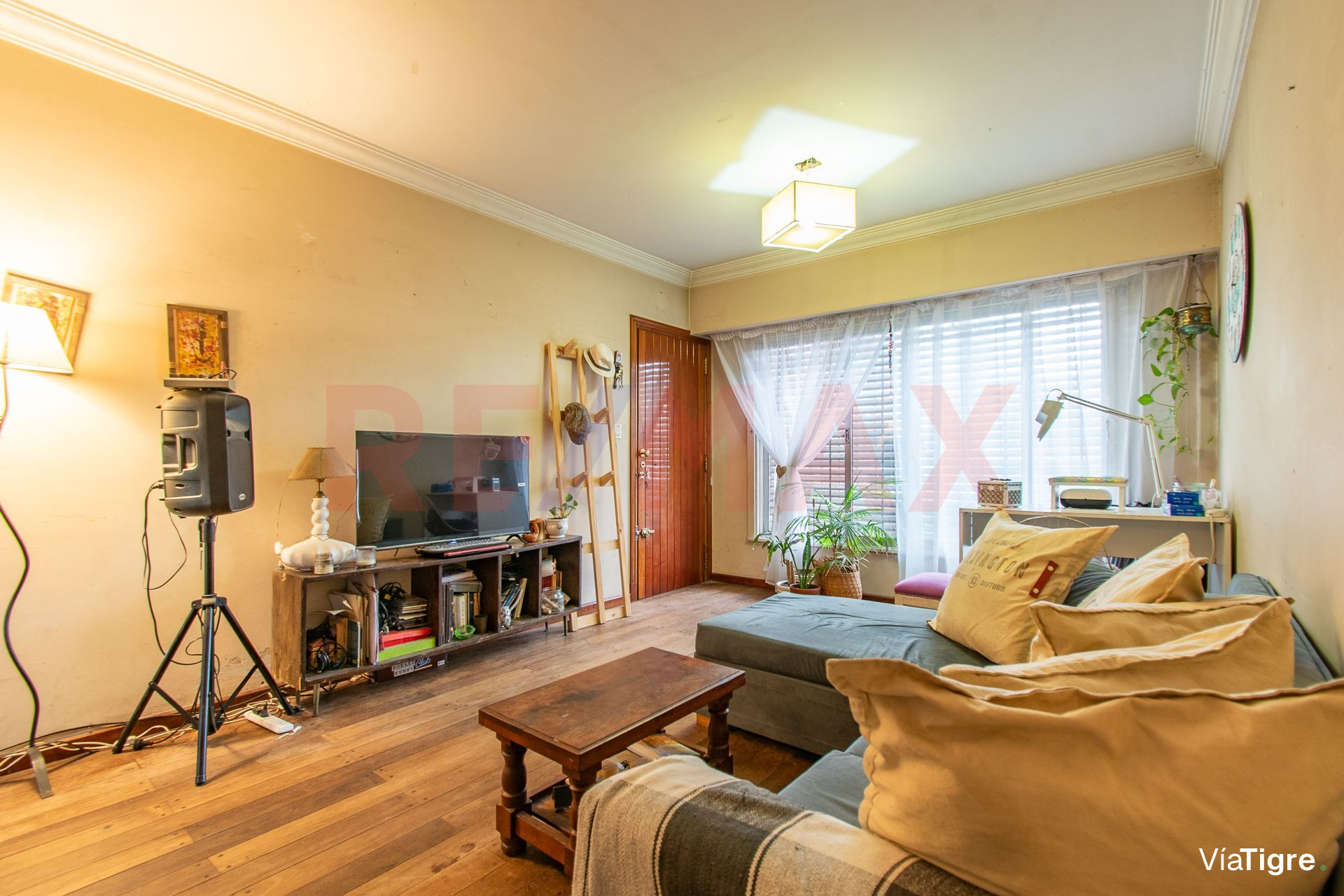 Venta Casa 3 amb y Depto con parque Florida Oeste