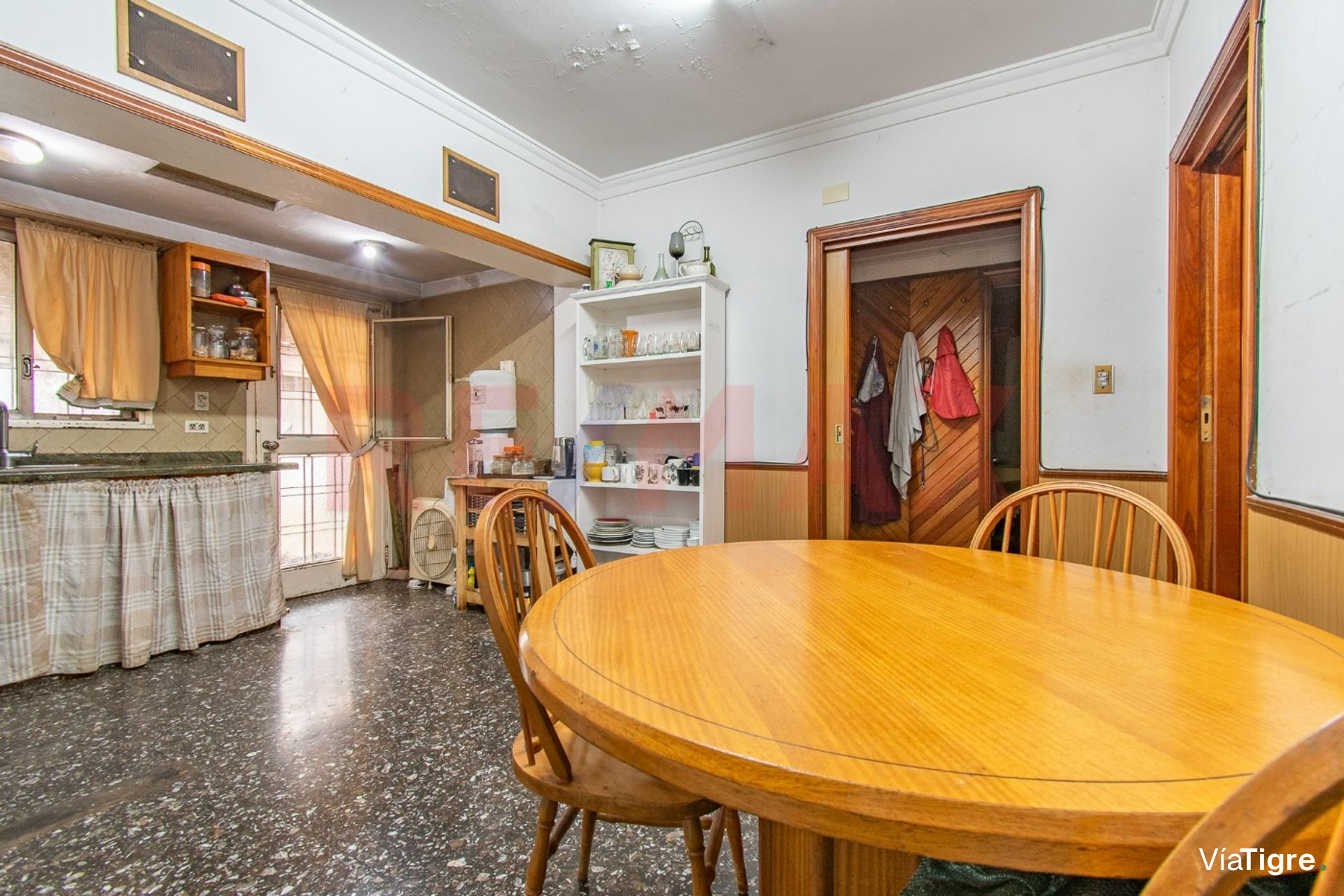 Venta Casa 3 amb y Depto con parque Florida Oeste