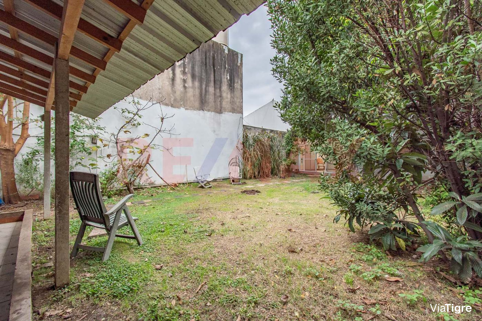 Venta Casa 3 amb y Depto con parque Florida Oeste