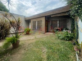 Venta Casa 3 amb y Depto con parque Florida Oeste