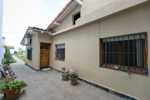 House for Sale 5 Rooms - Don Torcuato Center