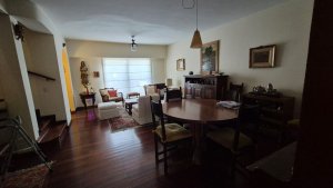 Triplex House for Sale: 5 rooms with garden in Martínez
