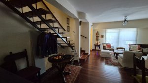 Triplex House for Sale: 5 rooms with garden in Martínez
