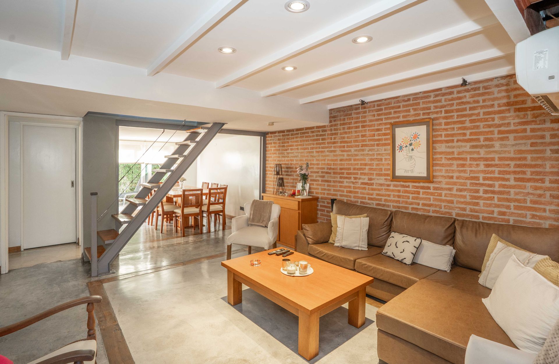 Venta Casa 5Amb C/Patio Y Cochera - Olivos