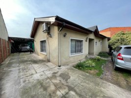 House for Sale: 4 Rooms with Garage and Garden, El Talar