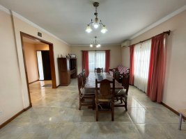 House for Sale: 4 Rooms with Garage and Garden, El Talar