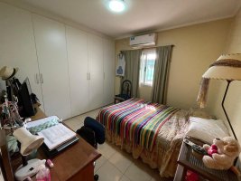 House for Sale: 4 Rooms with Garage and Garden, El Talar