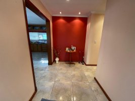 House for Sale: 4 Rooms with Garage and Garden, El Talar