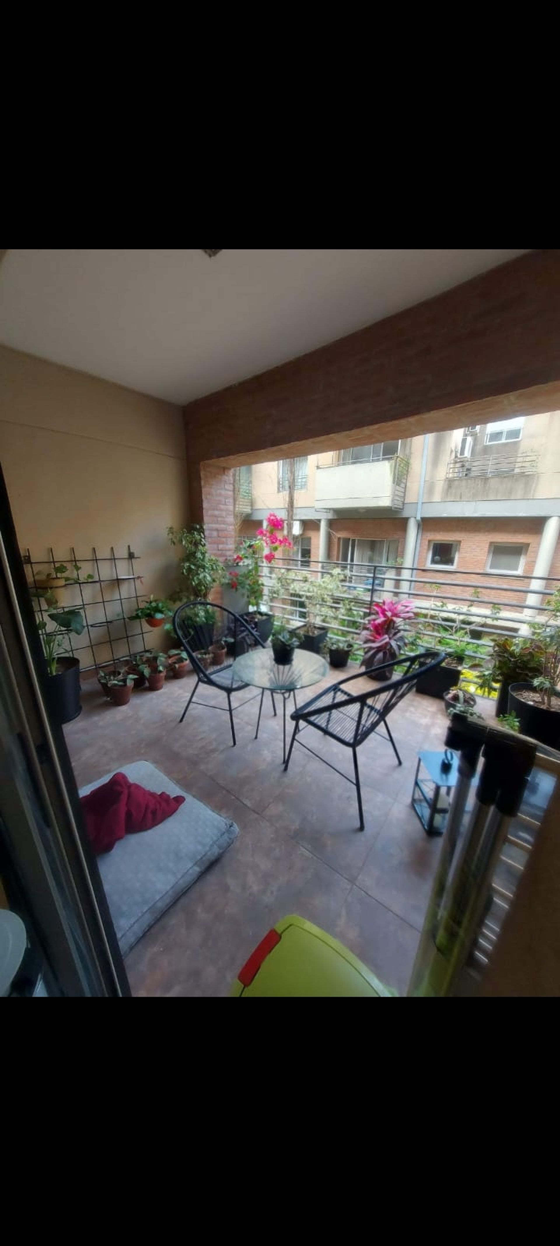 Apartment Sale: 2 Rooms, Garage, Complex