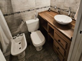 Venta casa 4 ambientes con patio y parrilla