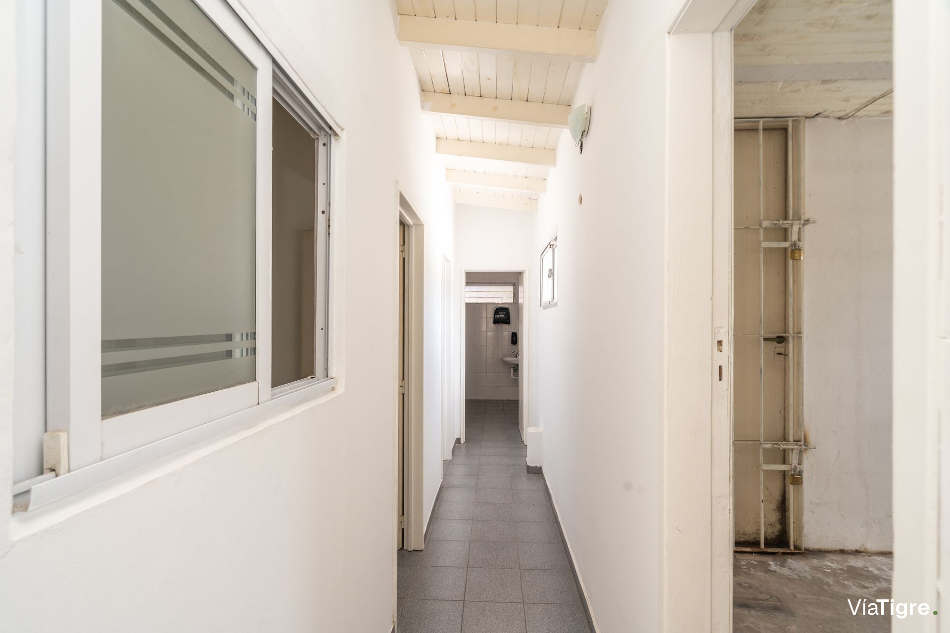 Deposito Con Oficina - Casa Uso Comercial-V.lopez