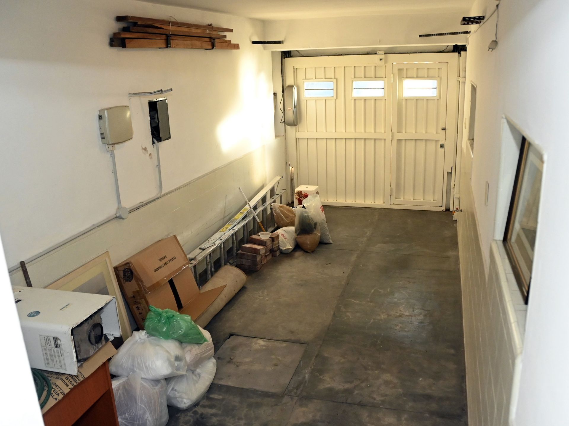 Casa 4 Ambientes con PARQUE, JACUZZI y COCHERA