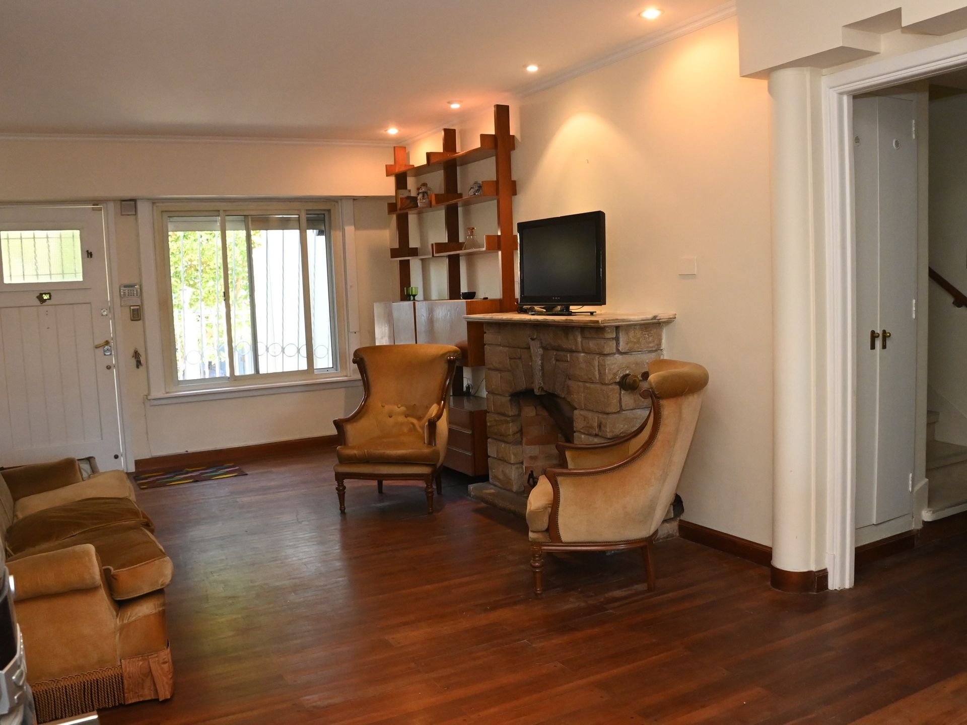 Casa 4 Ambientes con PARQUE, JACUZZI y COCHERA