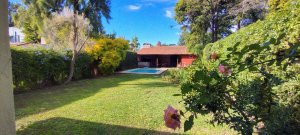 4-Room House with 2 Garages, Patio, Pool – Don Torcuato