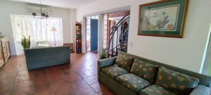 4-Room House with 2 Garages, Patio, Pool – Don Torcuato