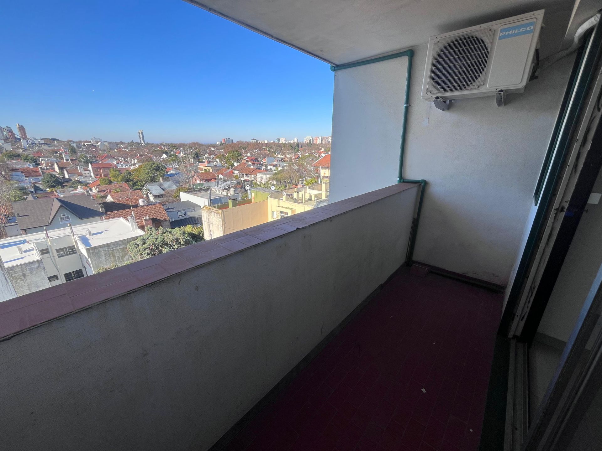Monoambiente divisible con balcón y vista al rio