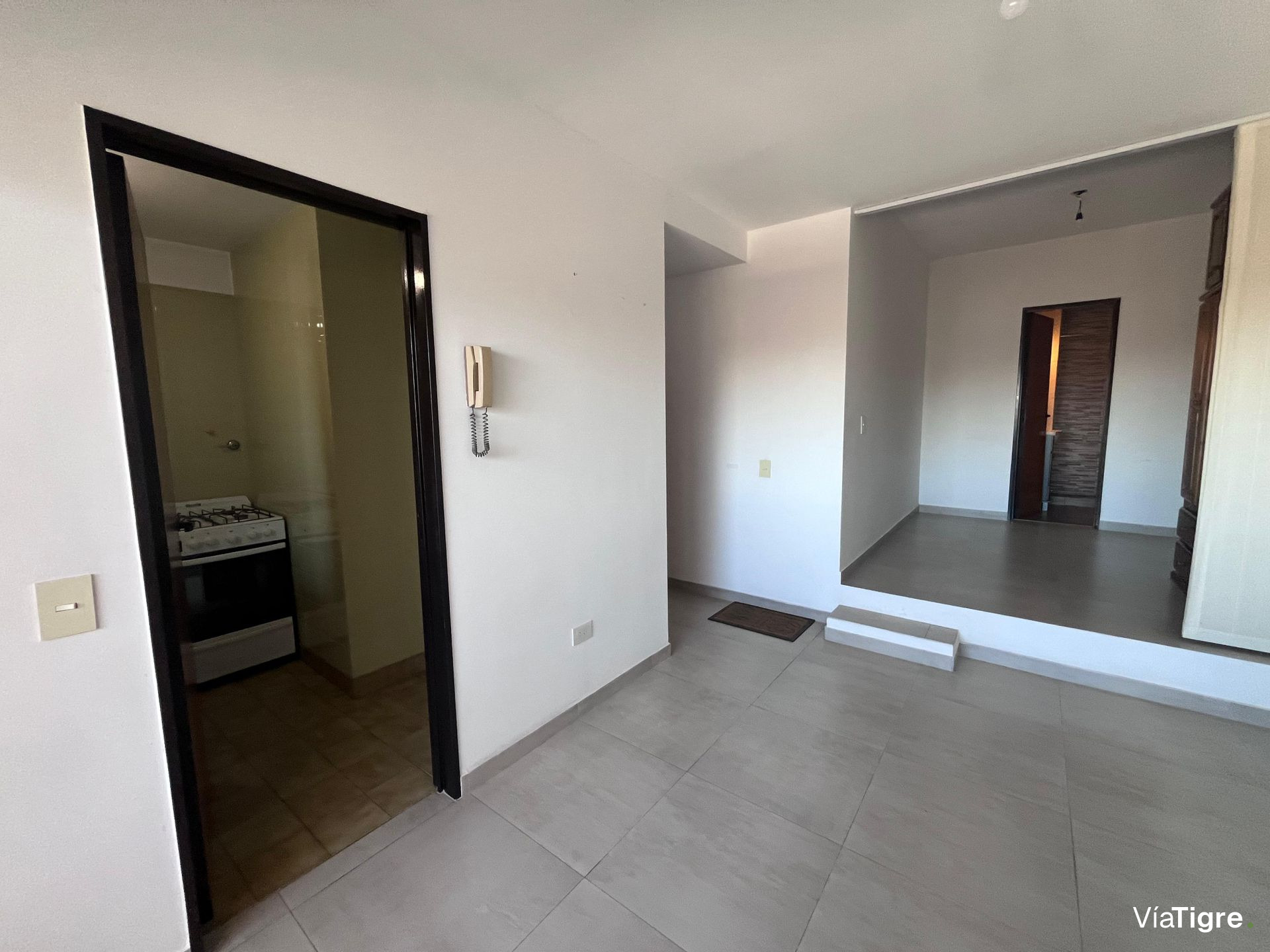 Monoambiente divisible con balcón y vista al rio