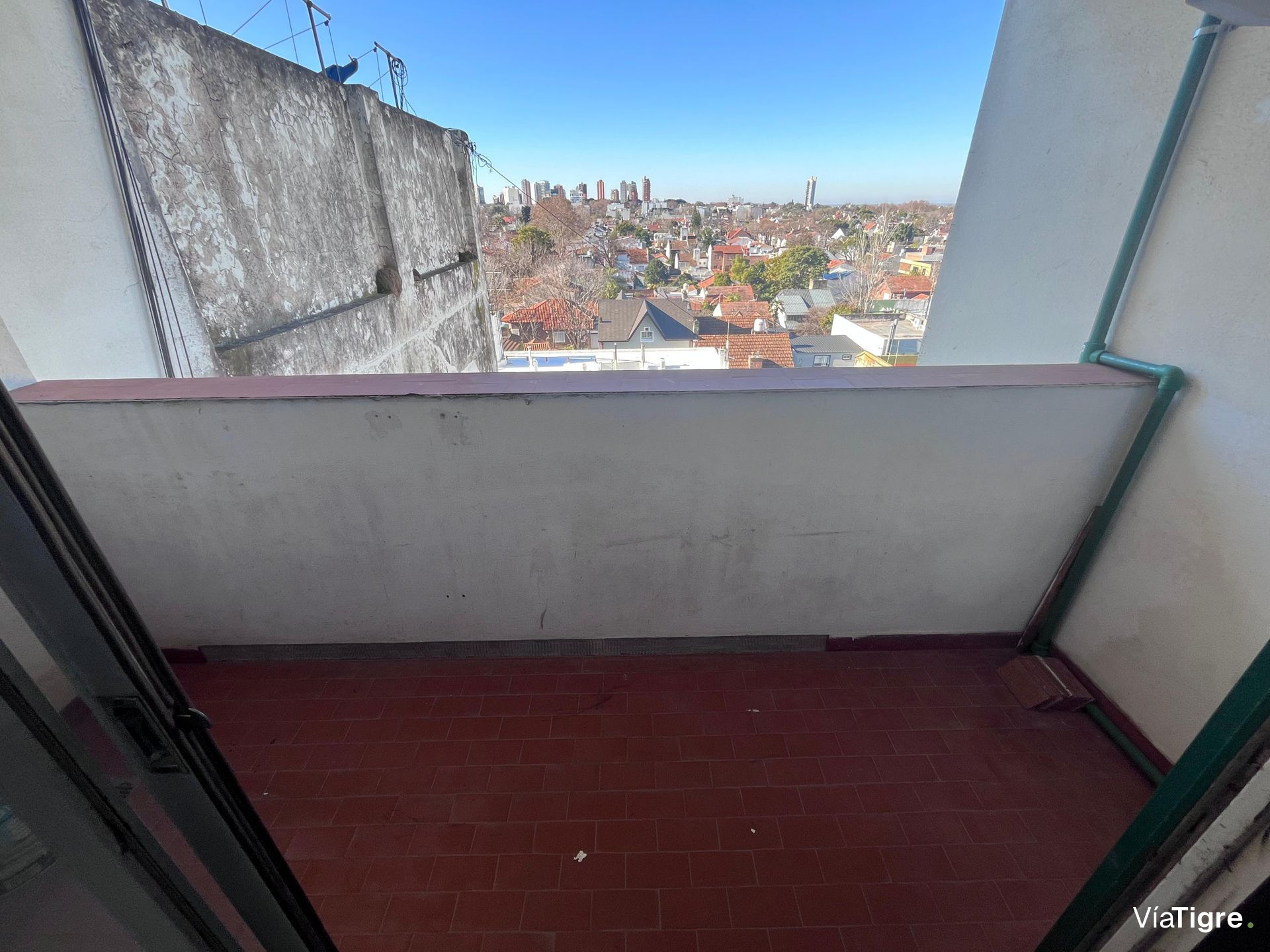 Monoambiente divisible con balcón y vista al rio