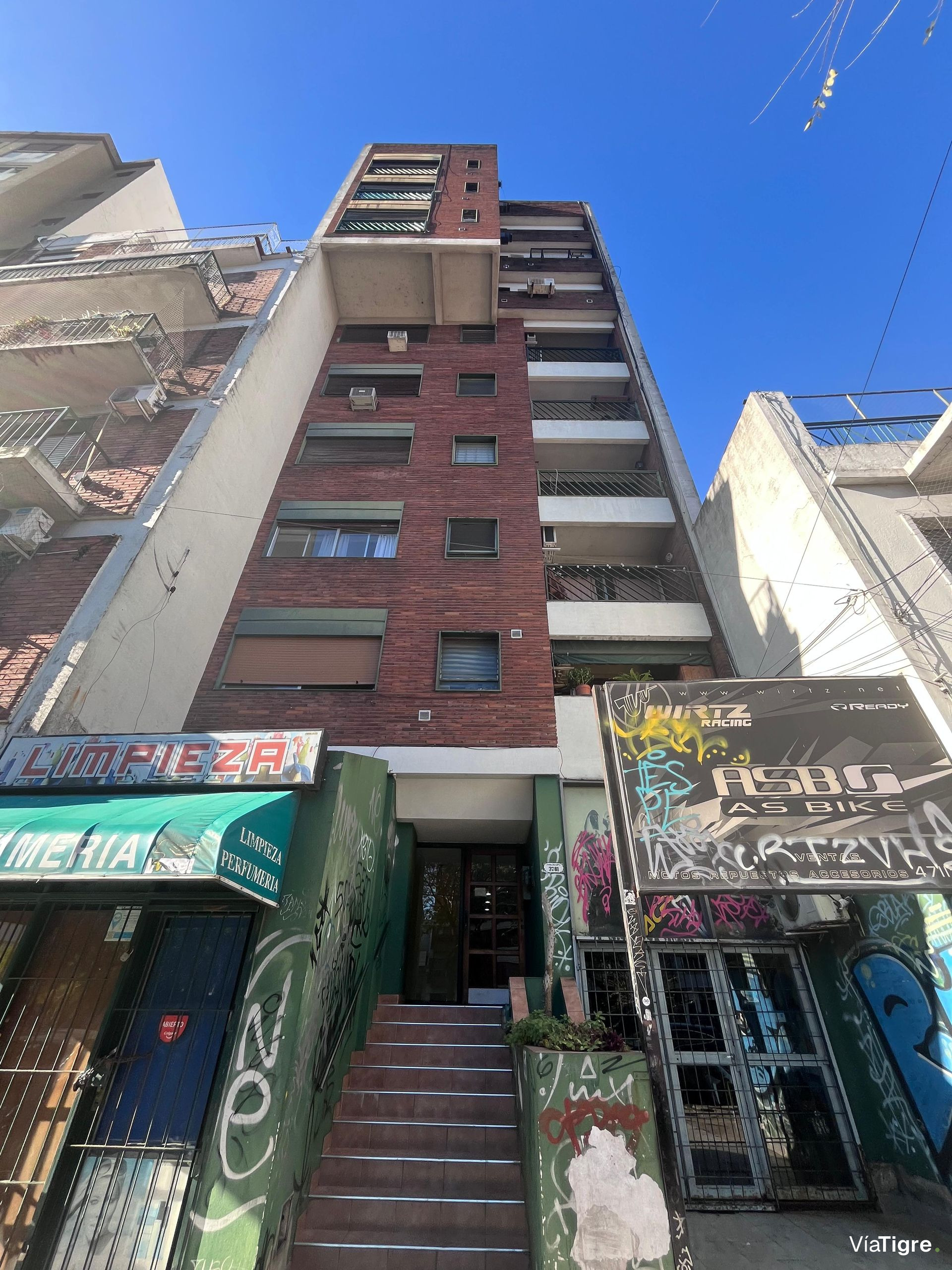 Monoambiente divisible con balcón y vista al rio