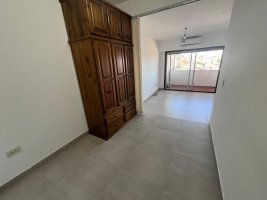 Monoambiente divisible con balcón y vista al rio