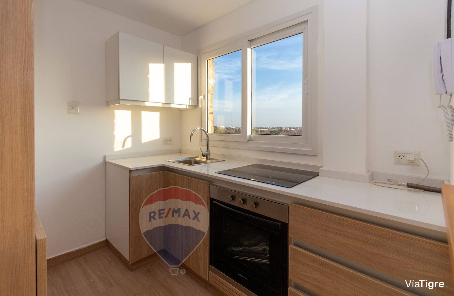 Venta depto San Isidro 3 ambientes Vista cochera