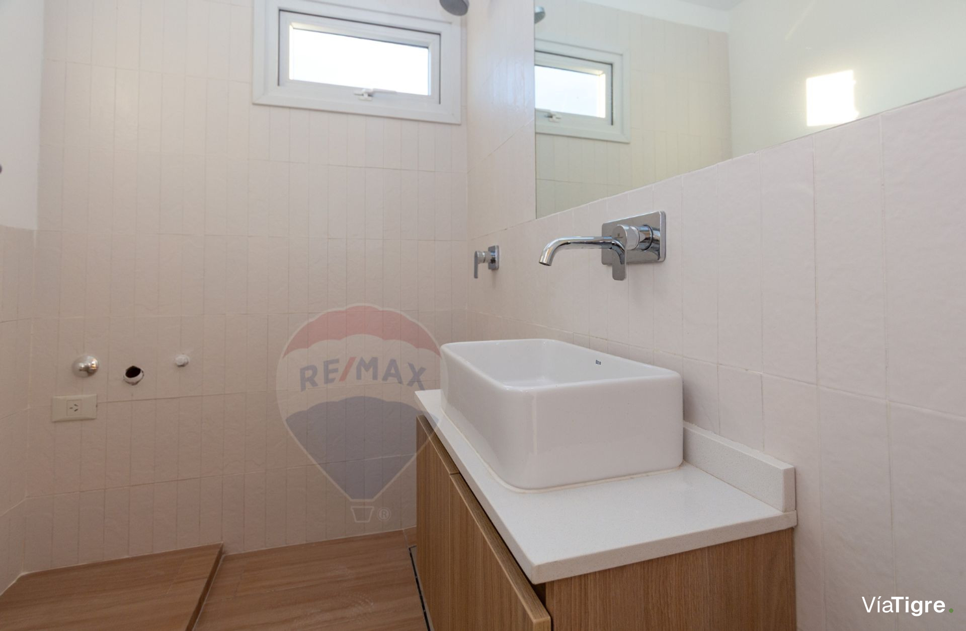 Venta depto San Isidro 3 ambientes Vista cochera