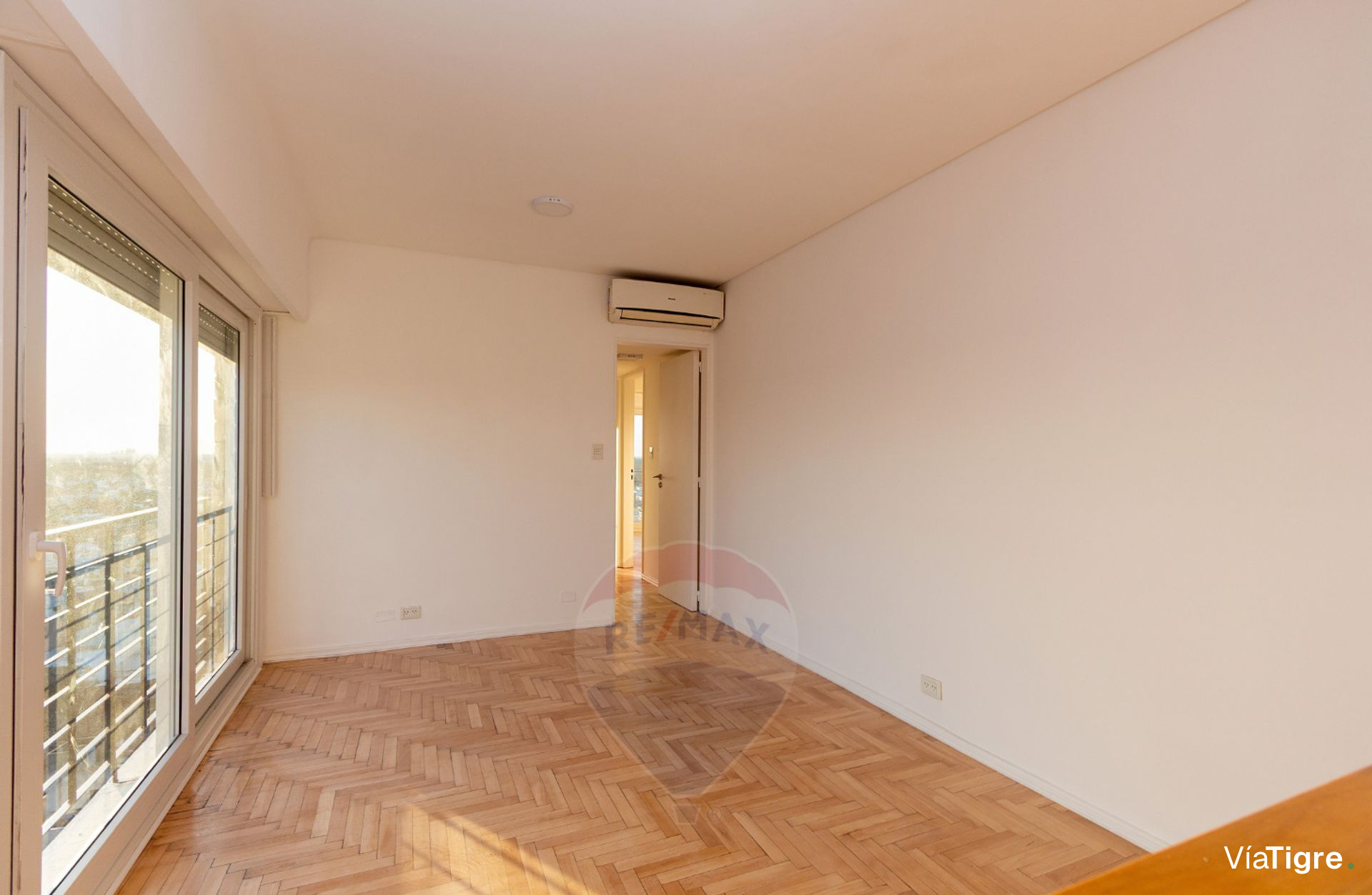 Venta depto San Isidro 3 ambientes Vista cochera