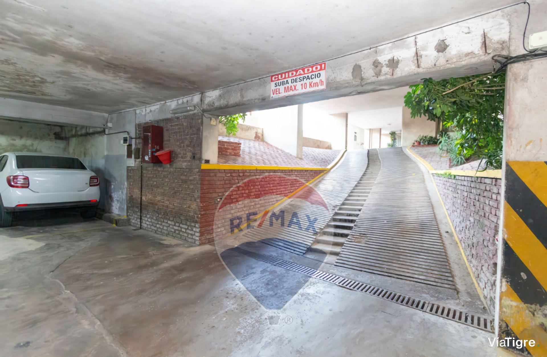 Venta depto San Isidro 3 ambientes Vista cochera