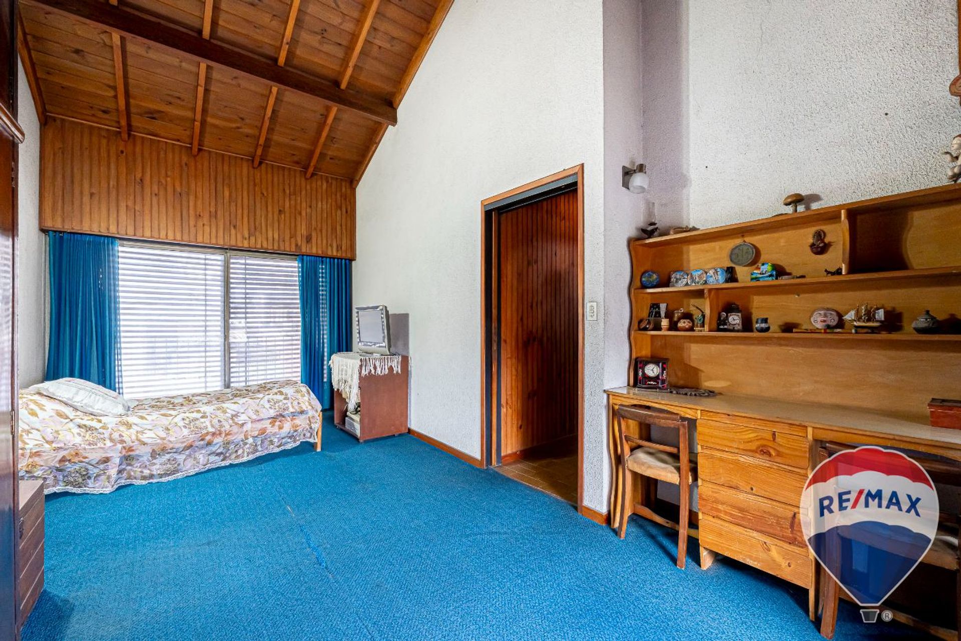 CASA 5 AMB, 8.66 x 37 C/COCHERA Y JARDÍN.