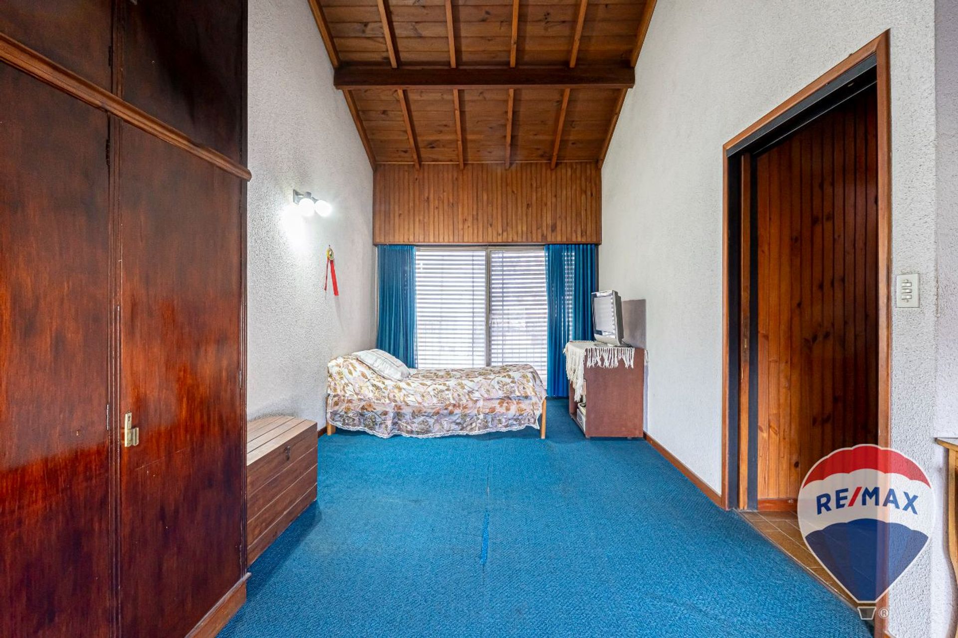 CASA 5 AMB, 8.66 x 37 C/COCHERA Y JARDÍN.