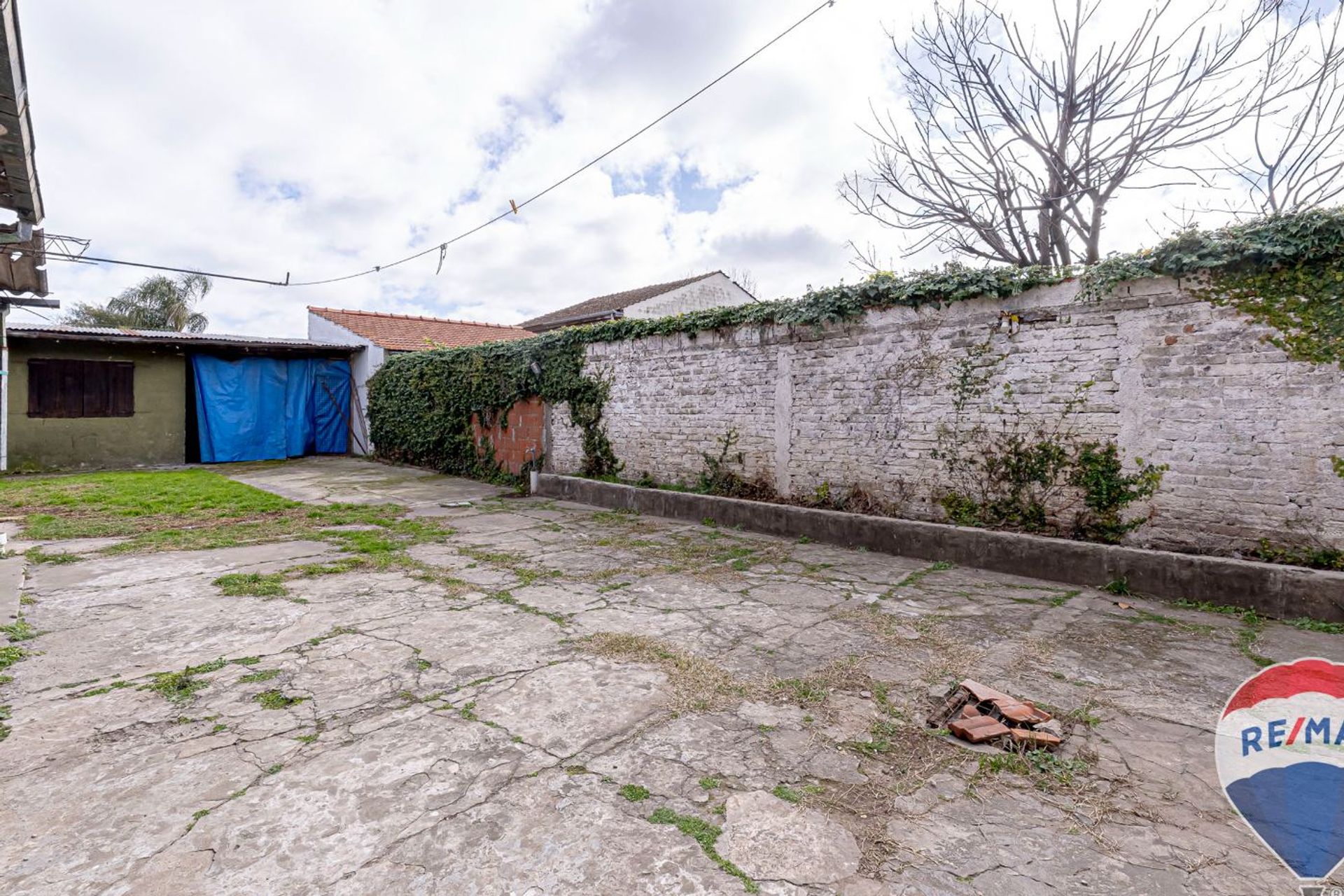 CASA 5 AMB, 8.66 x 37 C/COCHERA Y JARDÍN.