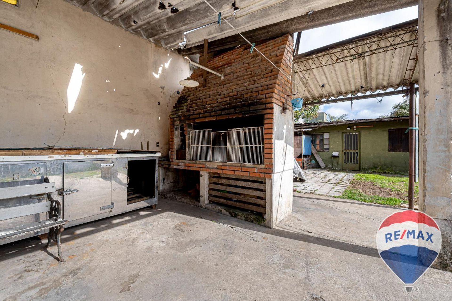 CASA 5 AMB, 8.66 x 37 C/COCHERA Y JARDÍN.
