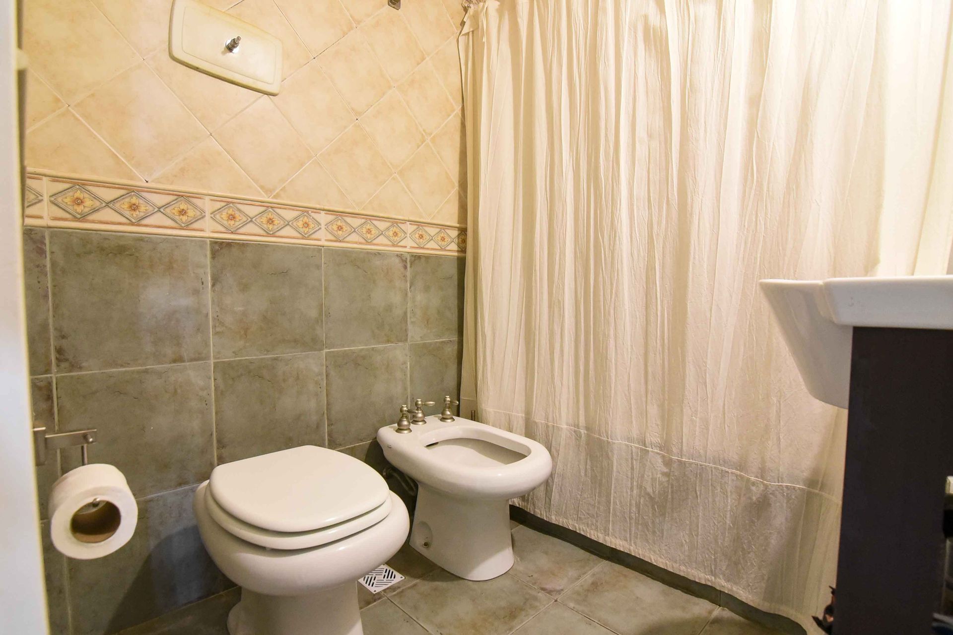 Venta Casa 3 Amb. + Escritorio C/Jardin Pileta