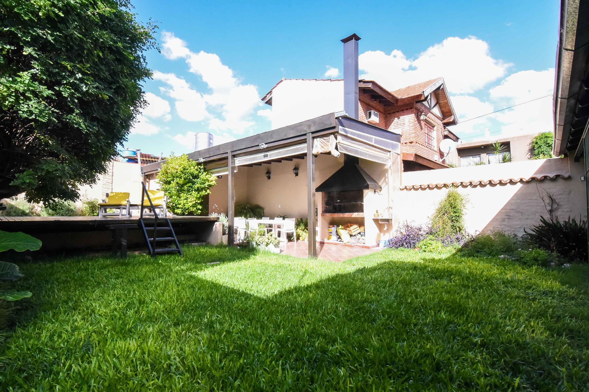 Venta Casa 3 Amb. + Escritorio C/Jardin Pileta