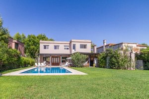 Venta Casa en Barrio Santa Bárbara
