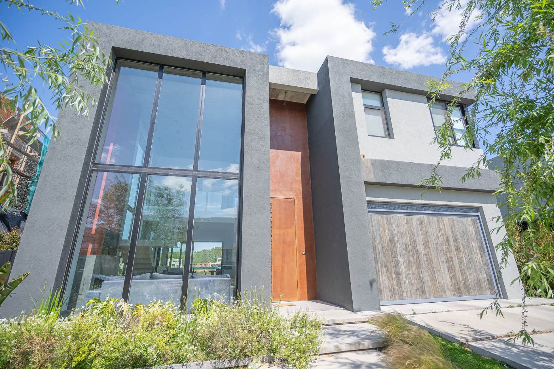Venta de casa a la laguna - Barrio santa ana-Tigre