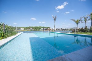 House for Sale by the Lagoon – Santa Ana, Tigre