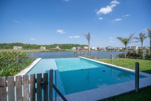 House for Sale by the Lagoon – Santa Ana, Tigre