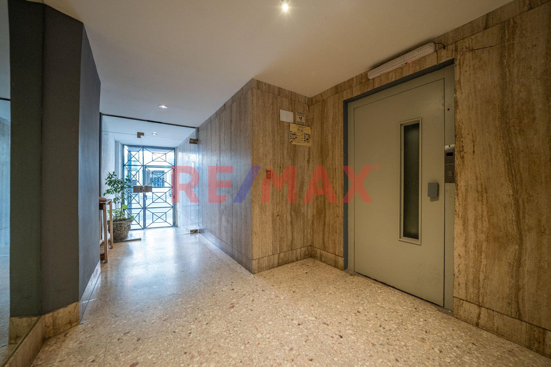 Venta Dpto 3 Ambientes Con Balcón En Vte.lopez