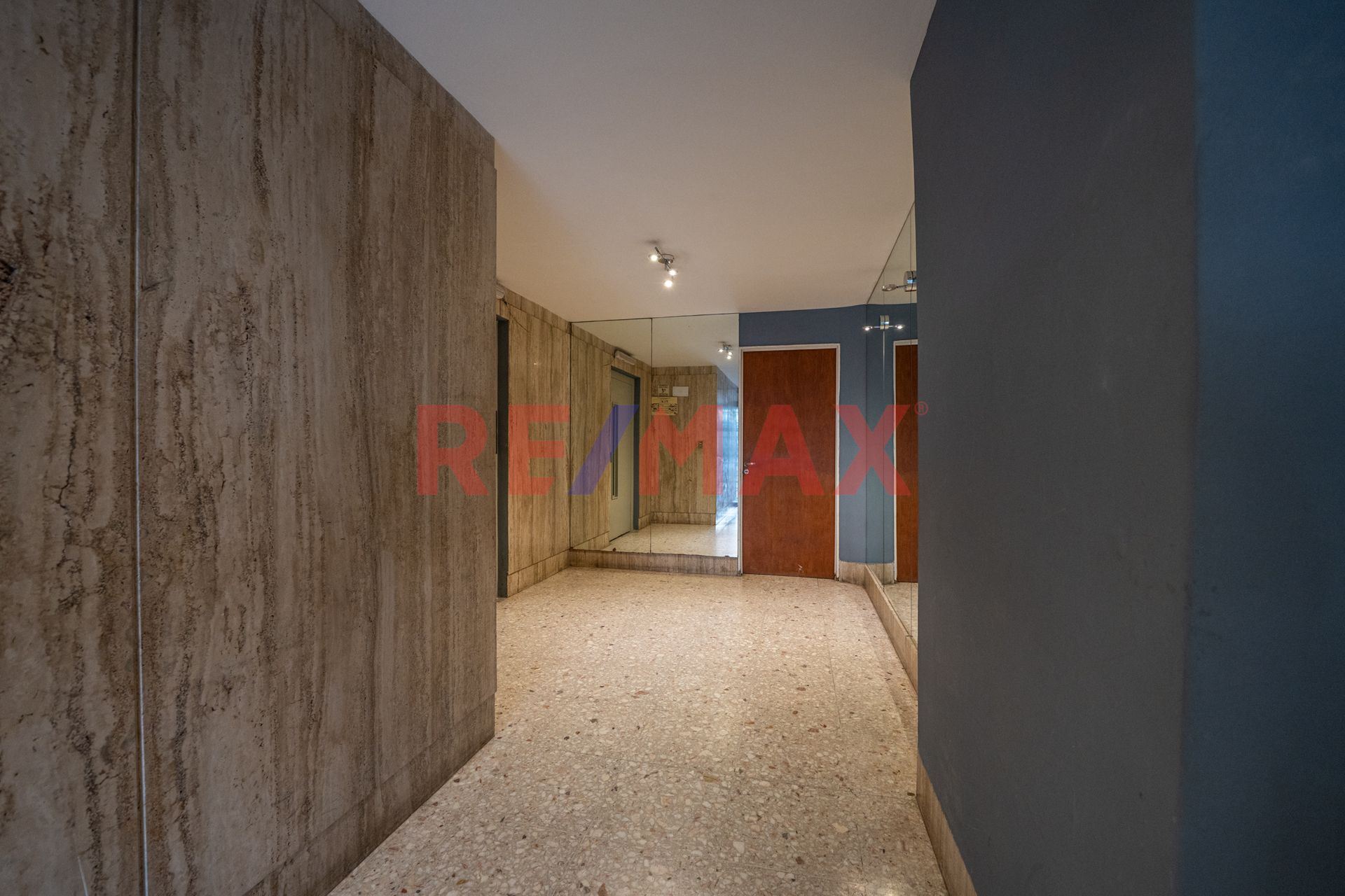 Venta Dpto 3 Ambientes Con Balcón En Vte.lopez