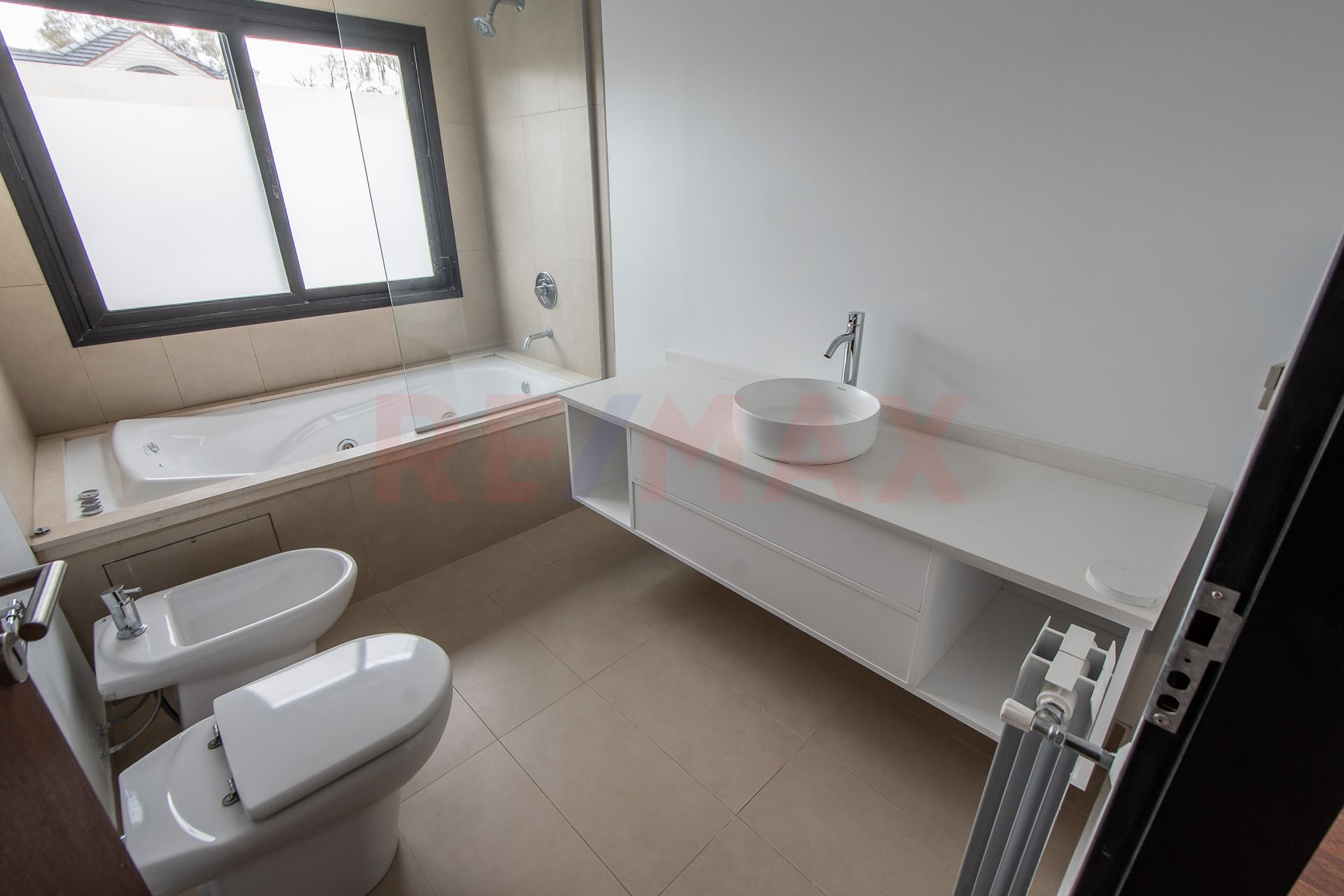 VENTA CASA PREMIUM c/pileta en Villa Pacheco