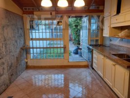 4-room Apartment for Sale in Olivos with Garage, Credit Available