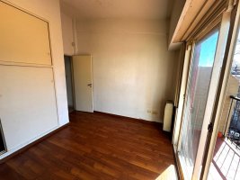 4-room Apartment for Sale in Olivos with Garage, Credit Available