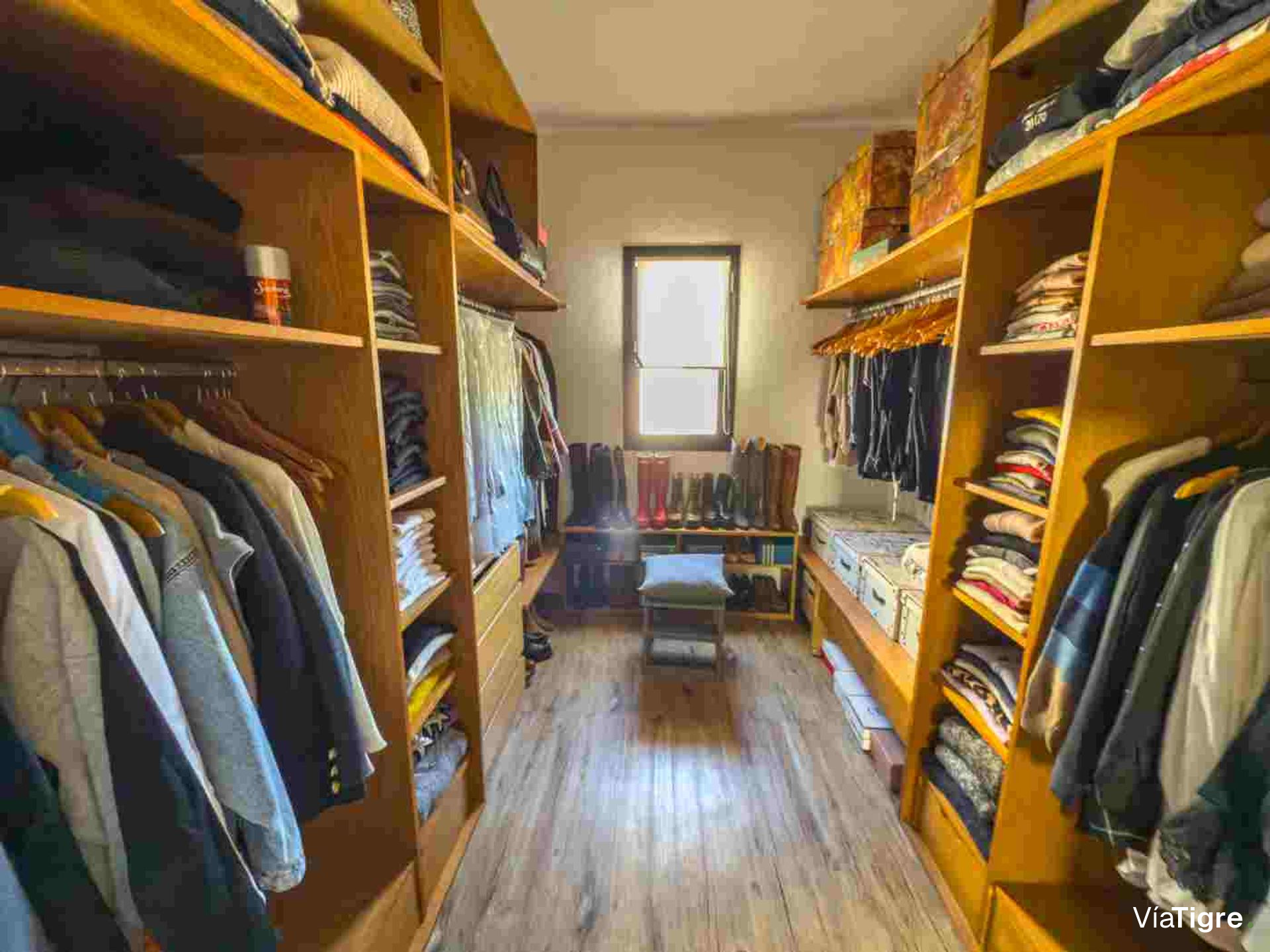 Venta Casa 4 Amb+Dependencia En Barrio Cerrado