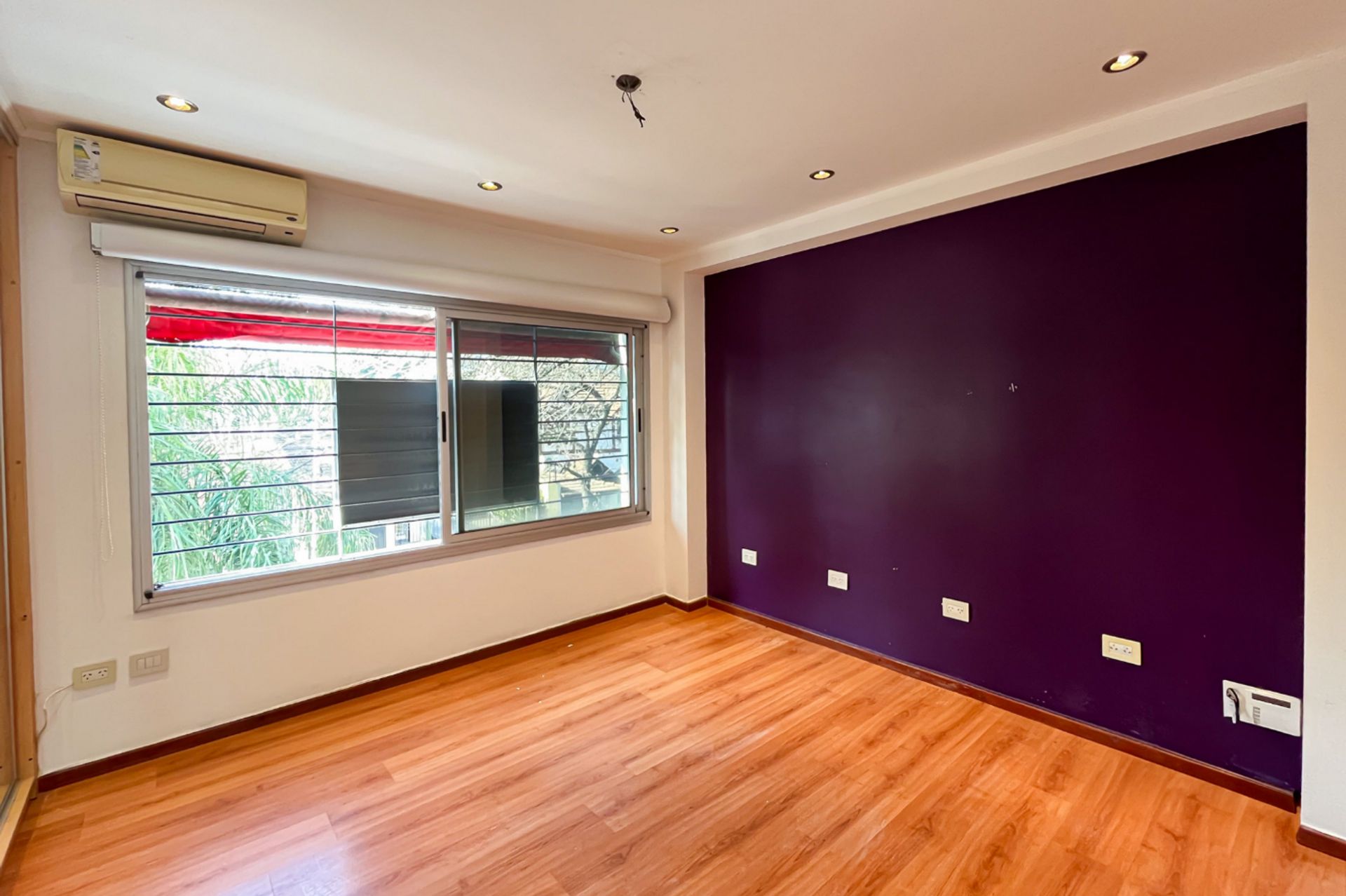 Venta Dúplex 4 Ambientes Jardín / Pileta, Martínez