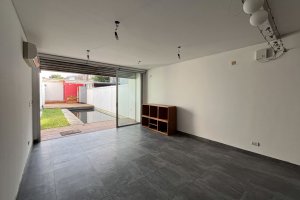 Venta Dúplex 4 Ambientes Jardín / Pileta, Martínez